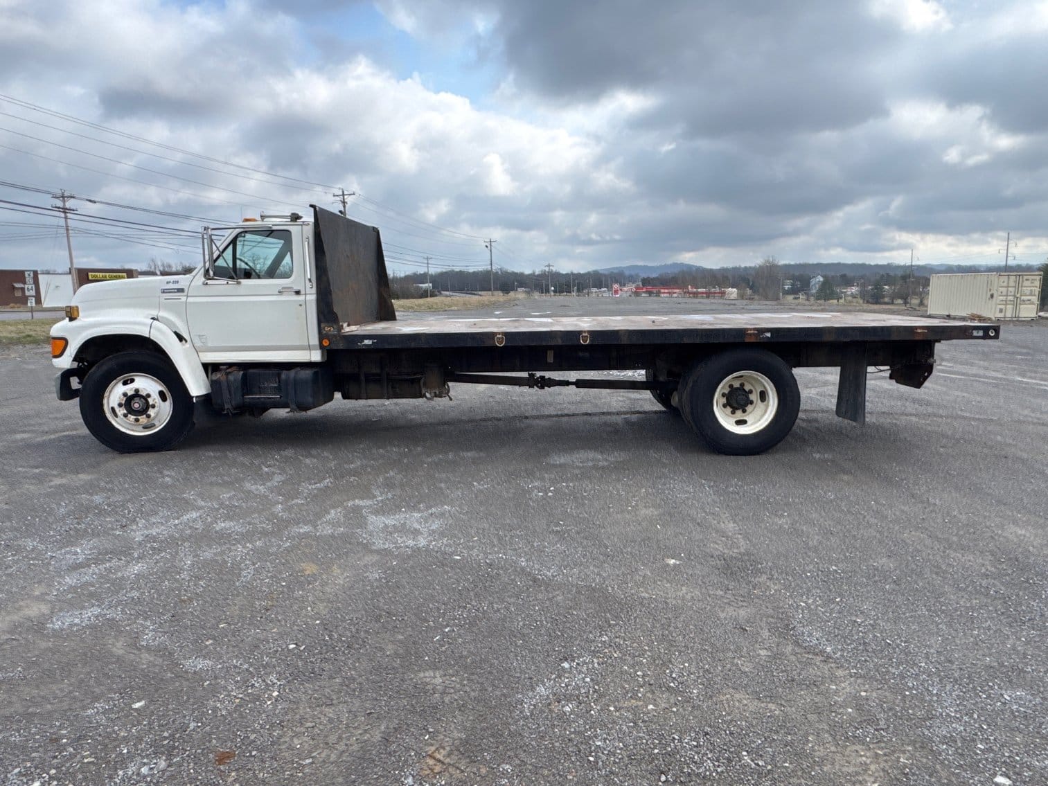 1997 Ford F-800 Equipment Image0