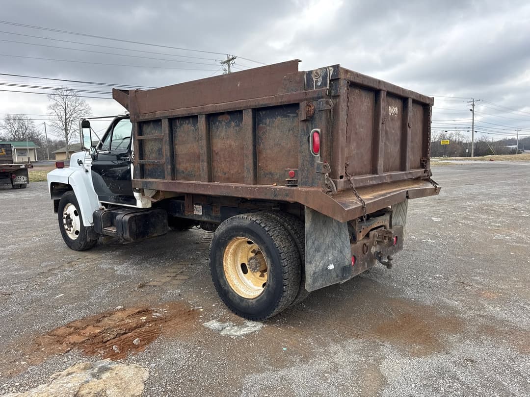 Image of Ford F-800 Image 1