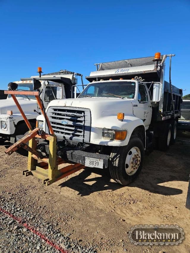 Image of Ford FT900 equipment image 1