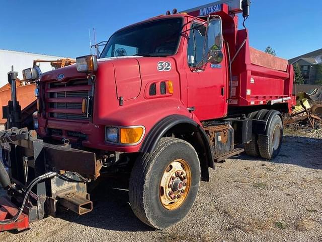 Image of Ford L8501 equipment image 1
