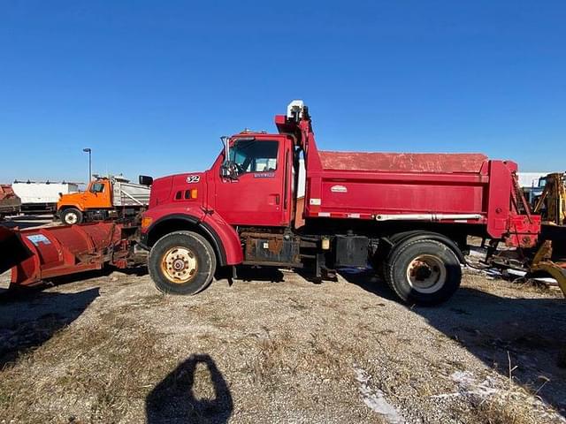 Image of Ford L8501 equipment image 2