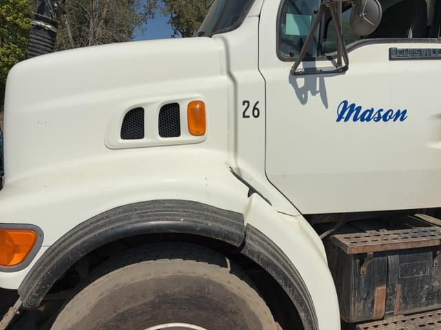 Image of Ford L8501 equipment image 3