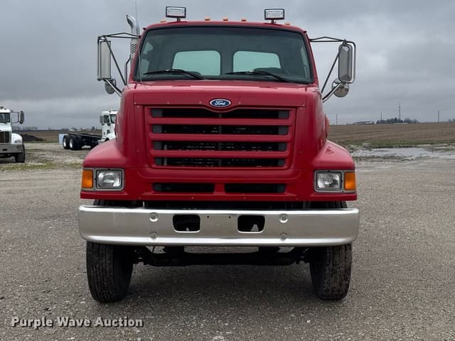 Image of Ford L8501 equipment image 1