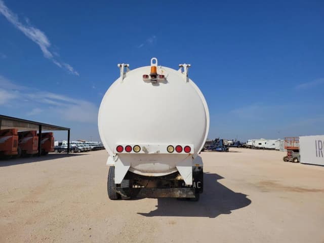 Image of Ford L8513 equipment image 3