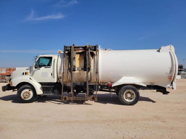 Image of Ford L8513 equipment image 1