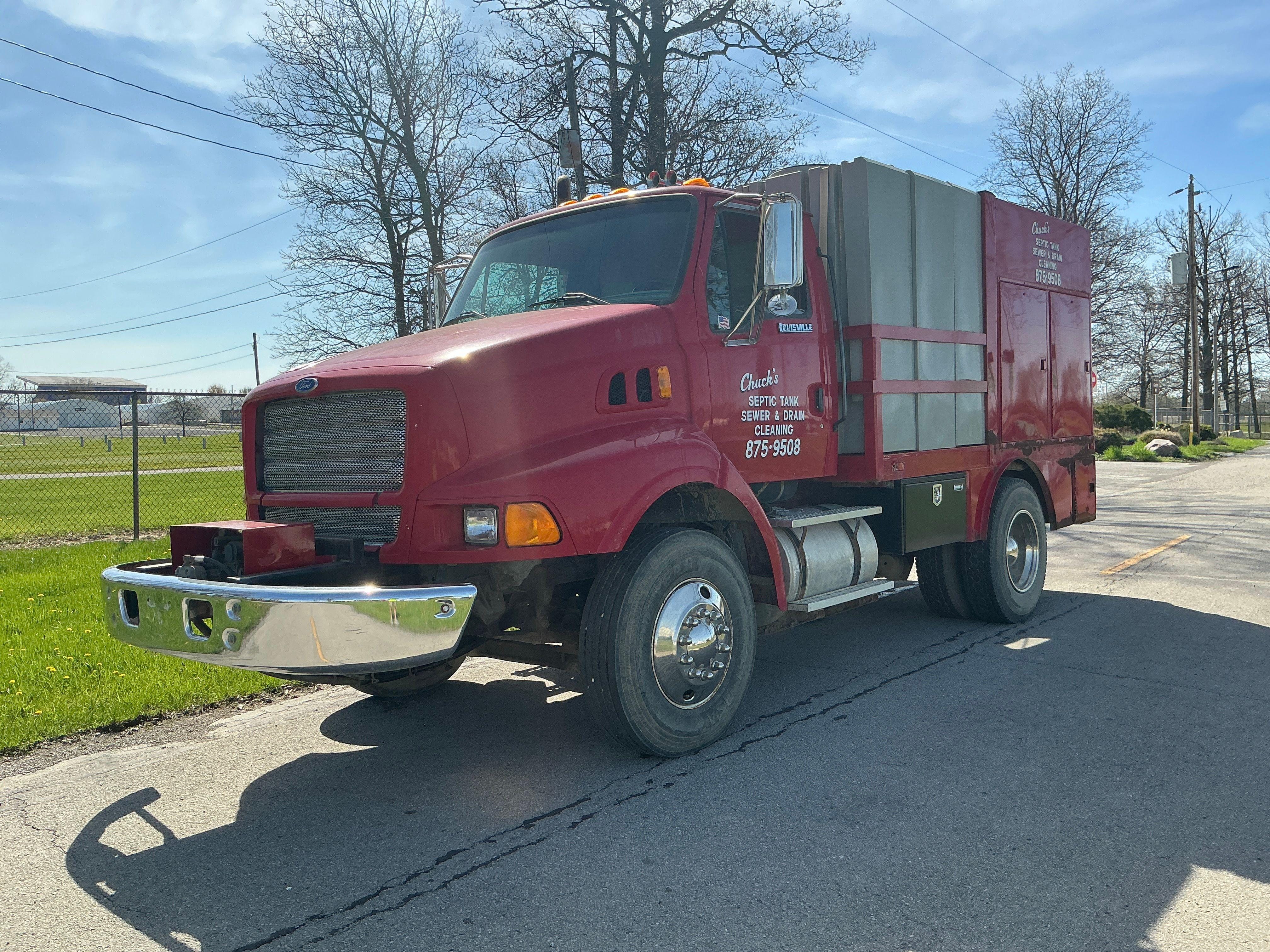 Main image Ford L8513