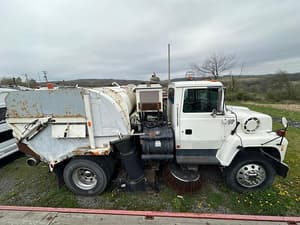 1997 Ford L9000 Image
