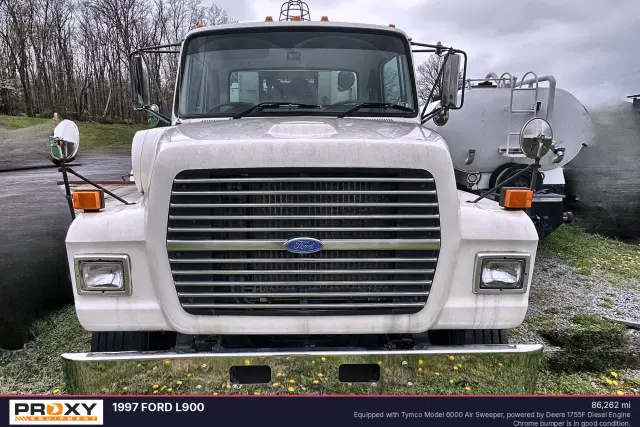 Image of Ford L9000 equipment image 2