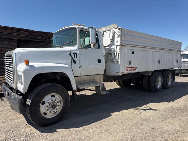 Image of Ford L9000 equipment image 2