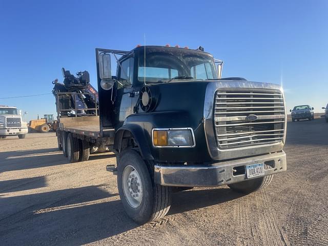 Image of Ford L9000 equipment image 1