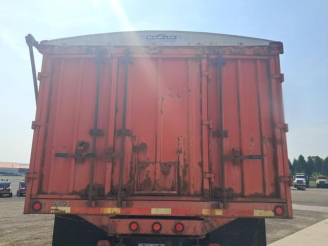 Image of Ford LN7000 equipment image 3