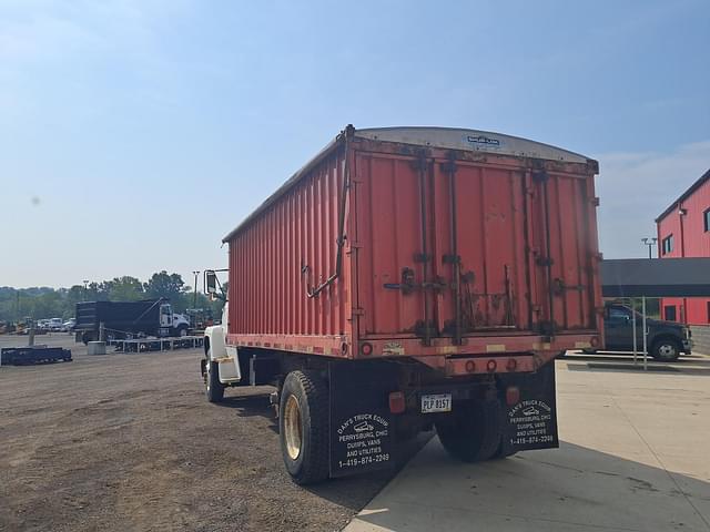 Image of Ford LN7000 equipment image 2