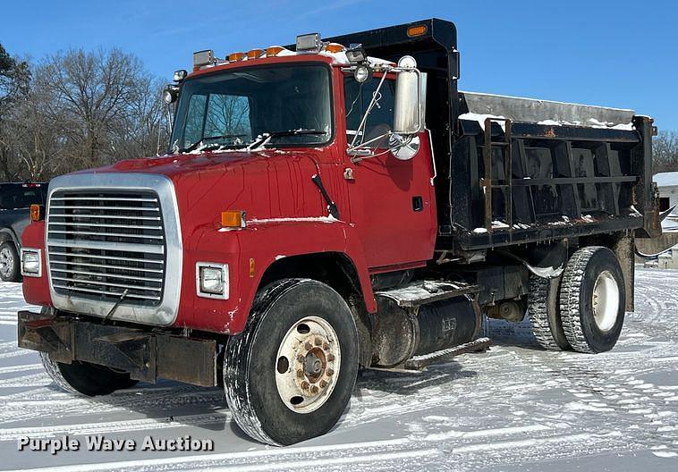 Image of Ford F-9000 Primary image