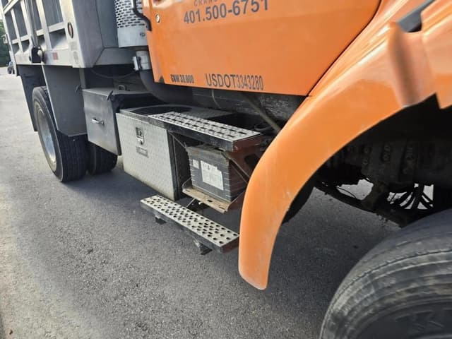 Image of Ford Louisville equipment image 4