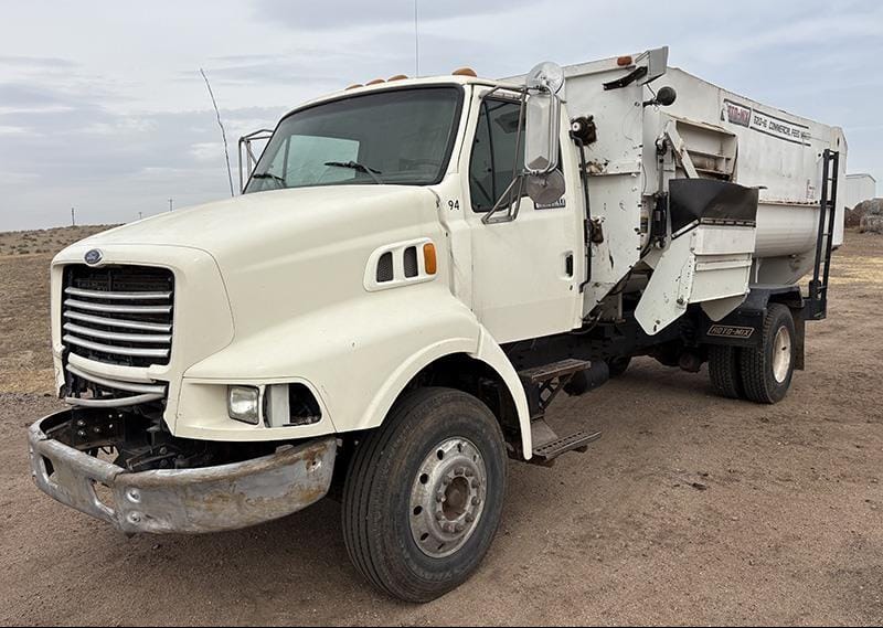 1997 Ford Louisville Equipment Image0