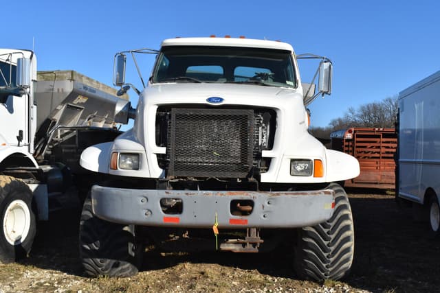 Image of Ford Louisville equipment image 1