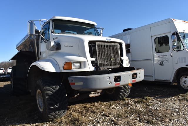 Image of Ford Louisville equipment image 2