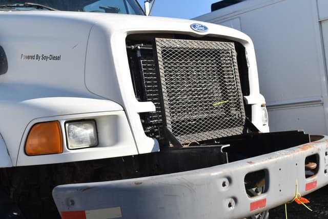 Image of Ford Louisville equipment image 3