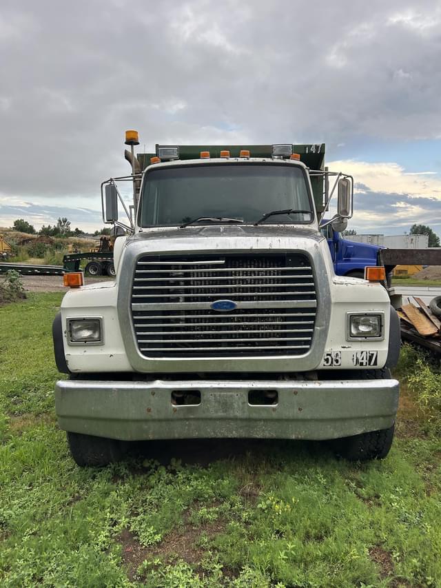 Image of Ford LT8000 equipment image 1
