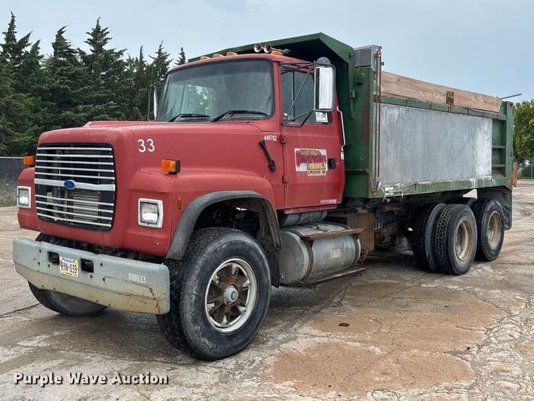 Image of Ford LT8000 Primary image