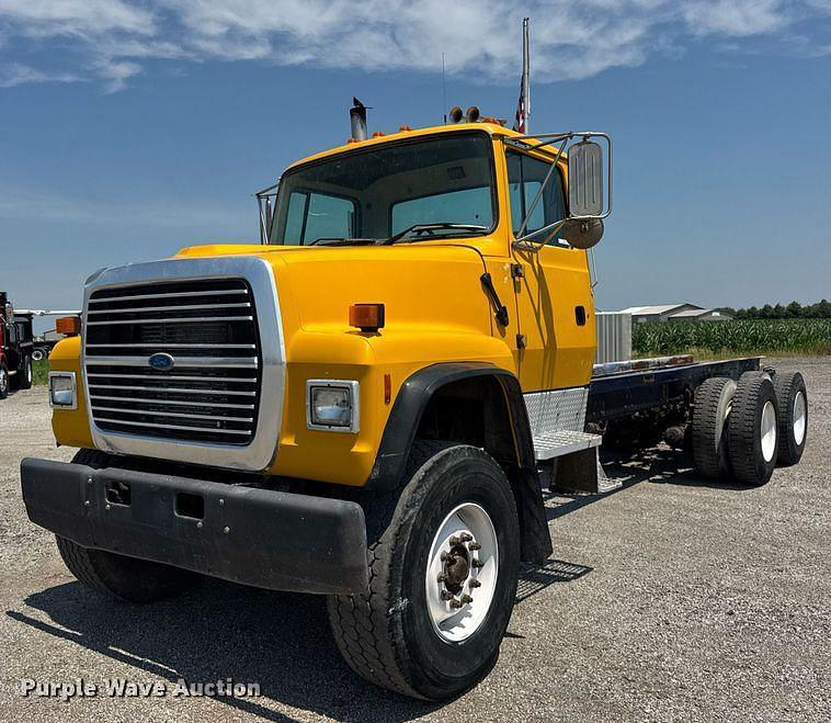 Image of Ford LT8000 Primary image