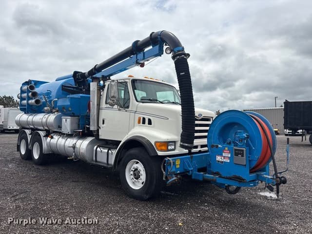 Image of Ford LT8501 equipment image 2