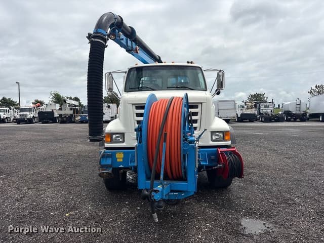 Image of Ford LT8501 equipment image 1