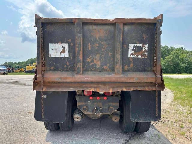 Image of Ford LT9000 equipment image 3