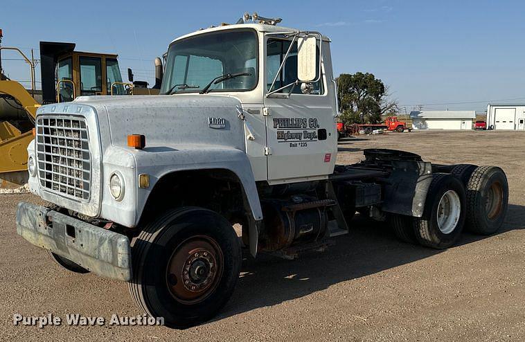 Image of Ford LT9000 Primary image