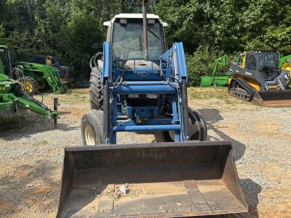 Image of New Holland 6640 equipment image 1
