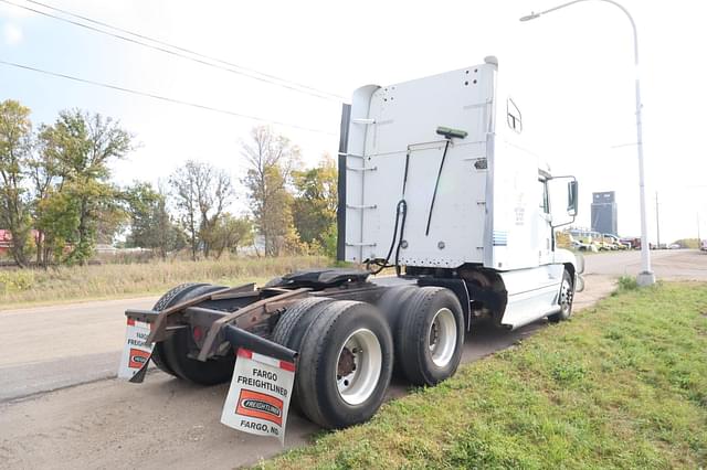 Image of Freightliner Century 112 equipment image 2