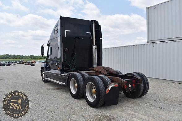 Image of Freightliner Century 120 equipment image 4