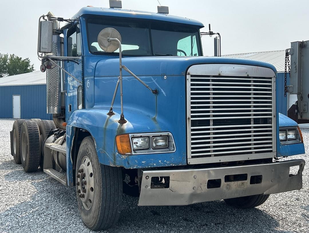 Image of Freightliner FLD120 Primary image