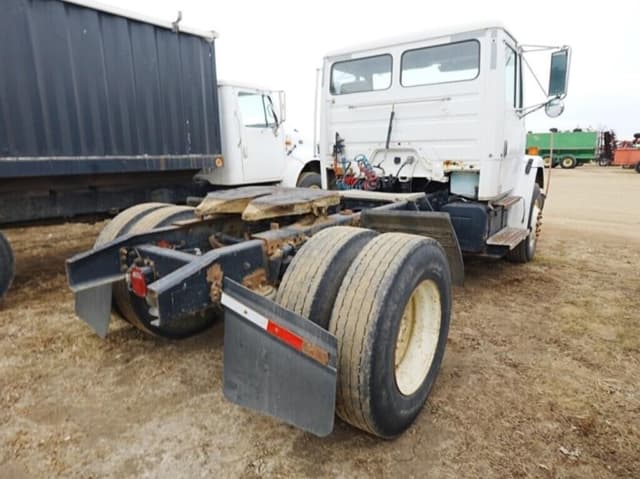 Image of Freightliner FL70 equipment image 2