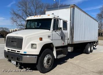 Main image Freightliner FL106