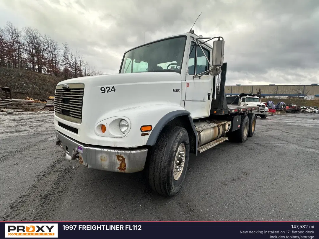 Image of Freightliner FL112 Primary image