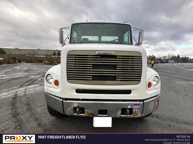 Image of Freightliner FL112 equipment image 3