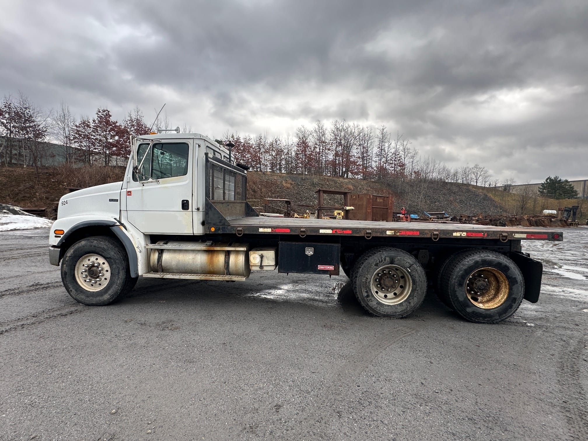 1997 Freightliner FL112 Equipment Image0