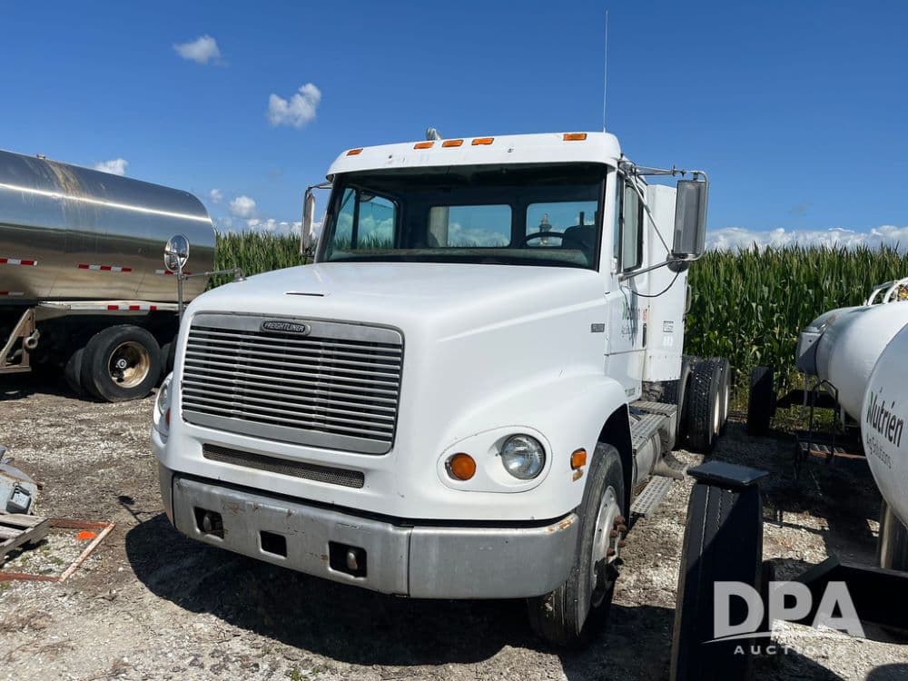 Image of Freightliner FL112 Primary image