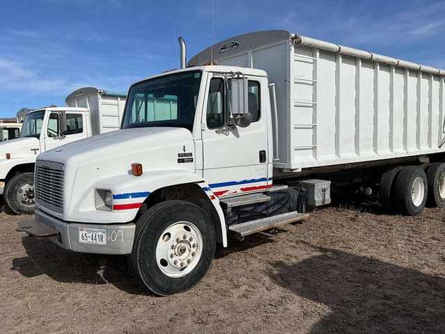 Image of Freightliner FL70 equipment image 2