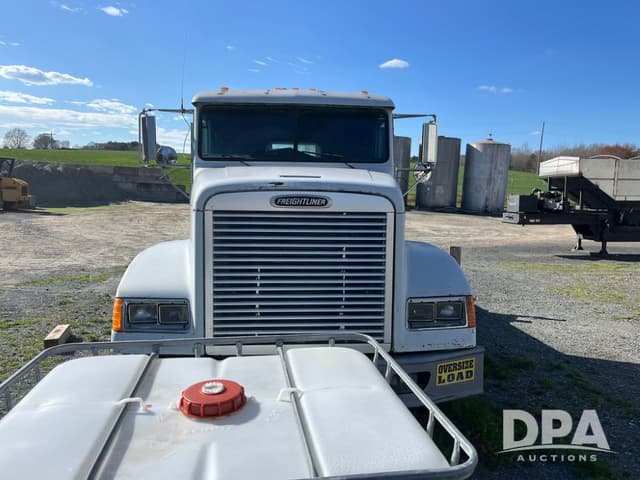 Image of Freightliner Detroit 60 equipment image 2