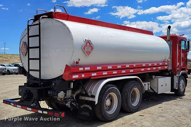 Image of Freightliner FLB equipment image 4