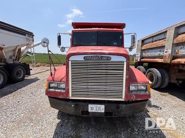 Image of Freightliner FLD112 equipment image 1