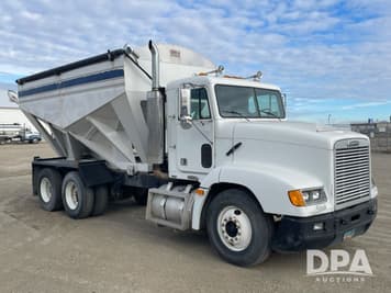 Main image Freightliner FLD112