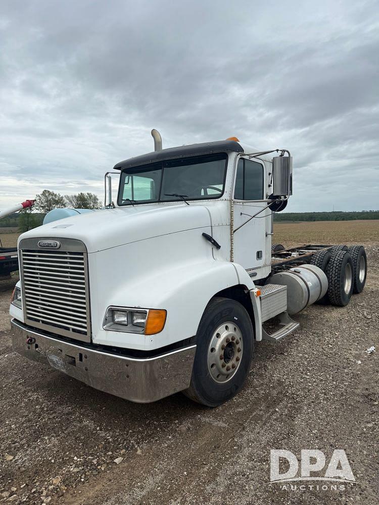 Image of Freightliner FLD112 Primary image