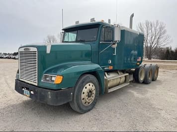 Main image Freightliner FLD120