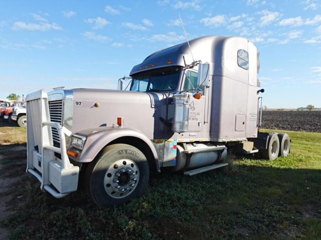 Image of Freightliner FLD120 Primary image