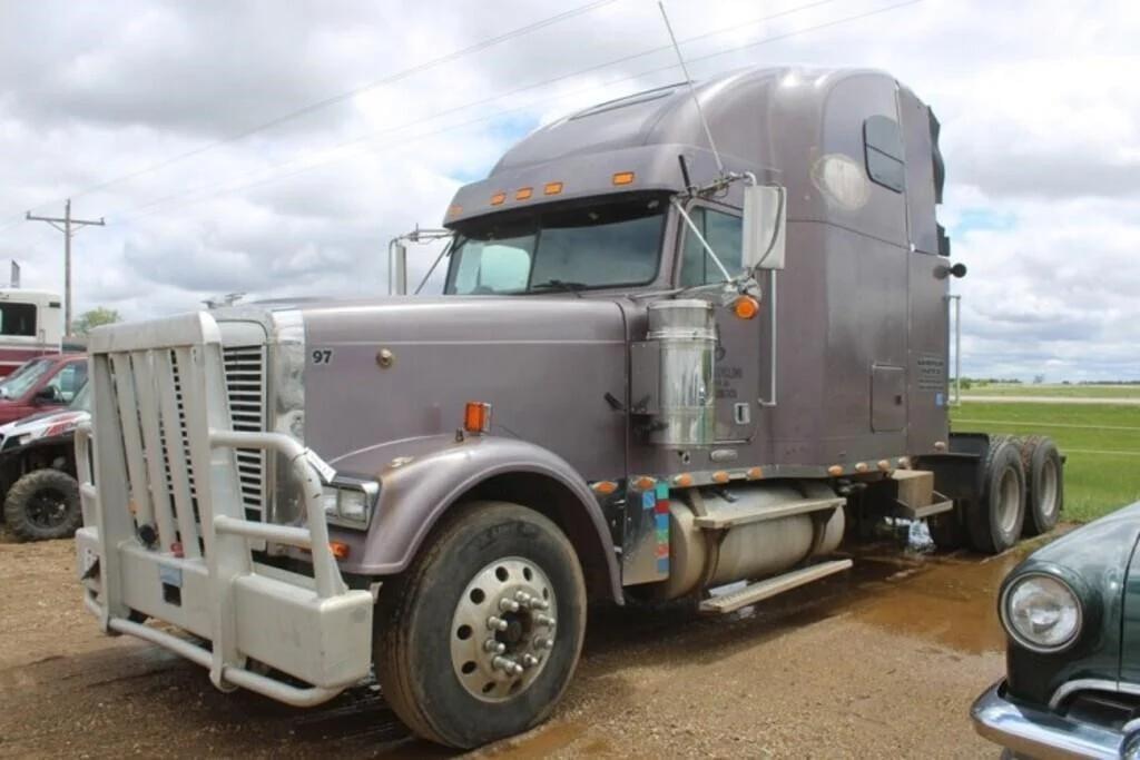 Image of Freightliner FLD120 Primary image