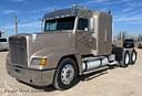 1997 Freightliner FLD120 Image