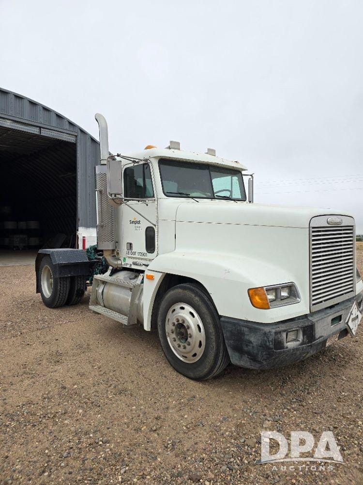 Main image Freightliner FLD120
